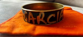 Brazalete Purificación García - Dorado y Negro