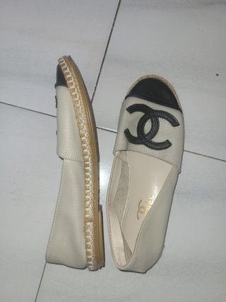 Zapatos Chanel- beige y negro