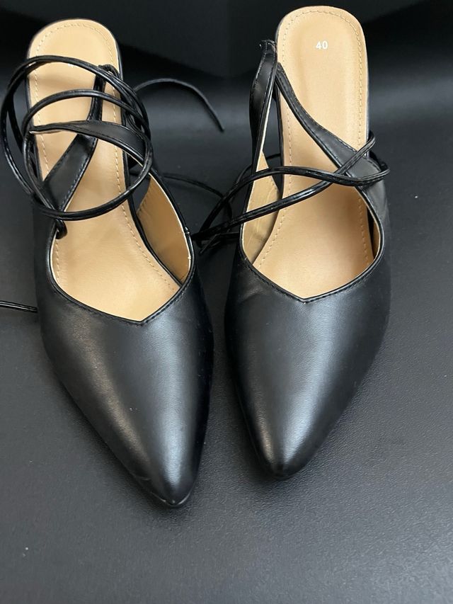 Scarpe Decolletè nere con lacci n.40