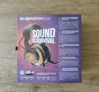 Auriculares JBL Quantum One