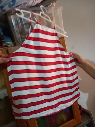 Top rojo y blanco a rayas