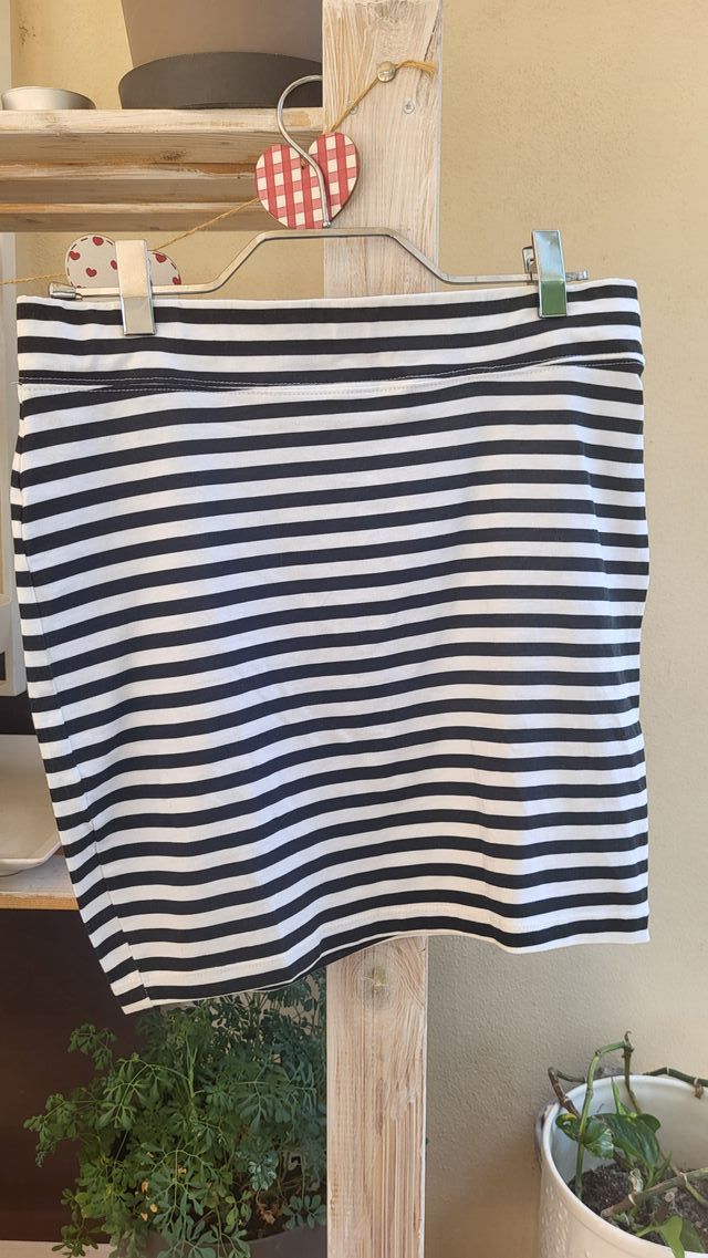 Falda negra rayas OVS talla S