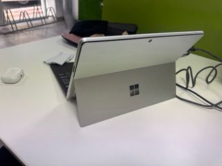 Microsoft Surface Pro 11 PC+ Copilot