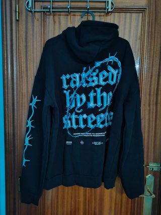 Sudadera negra New Yorker