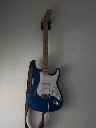 Guitarra Squier Affinity Stratocaster Azul