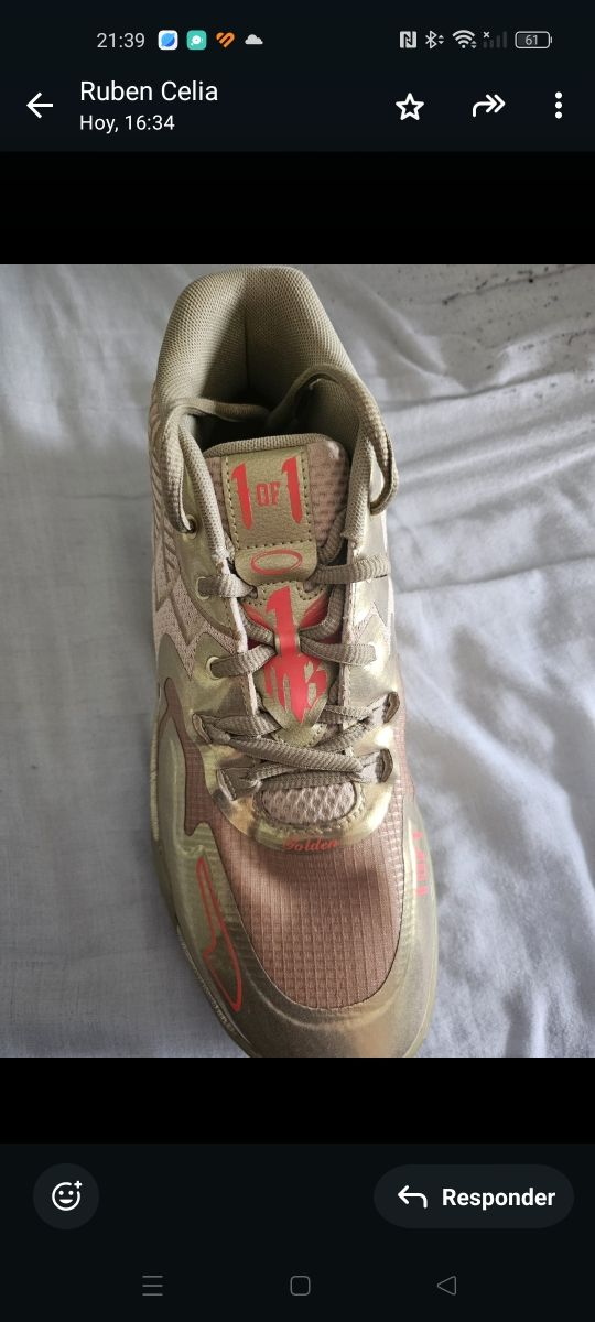 Zapatillas Baloncesto Doradas