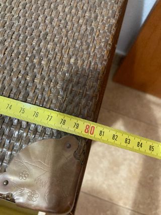 Baúl mimbre marrón, madera maziza