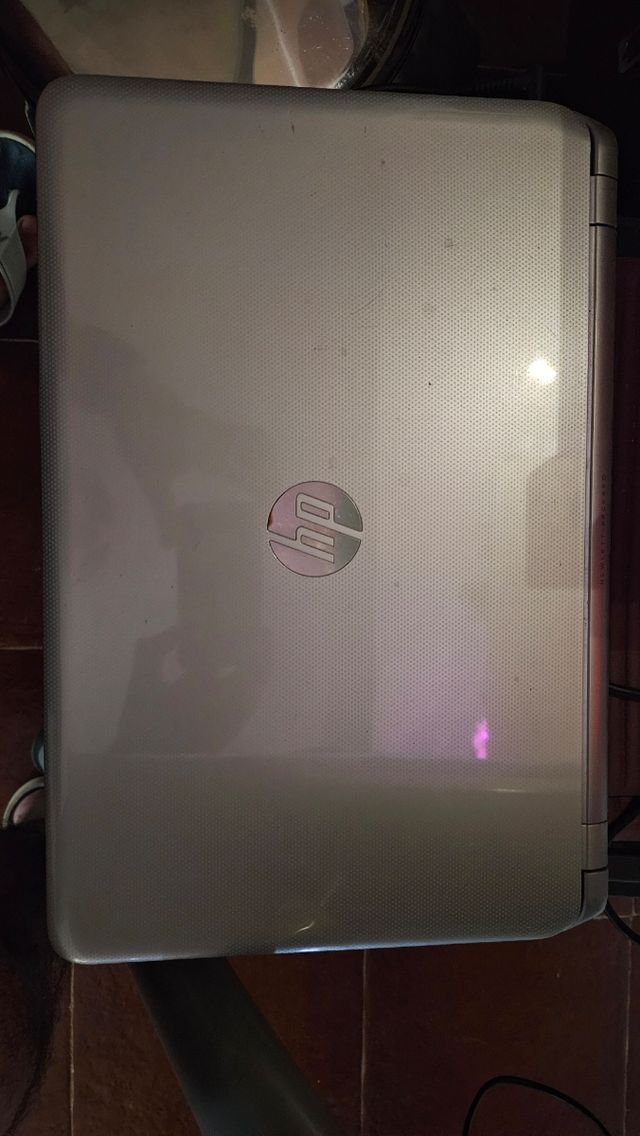 HP 15-n006nl Notebook - Argento/Nero