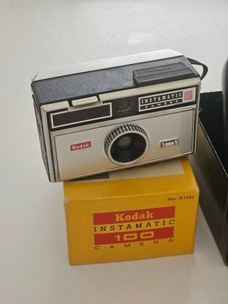Kodak Instamatic 100 - Vintage