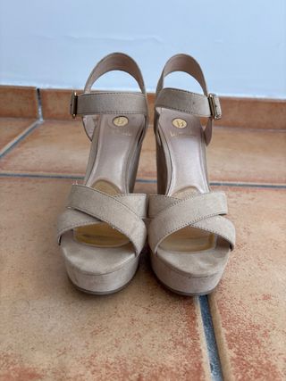 Sandalias cuña beige - talla 37