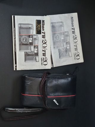 Cámera Nikon TW20 AF compacta