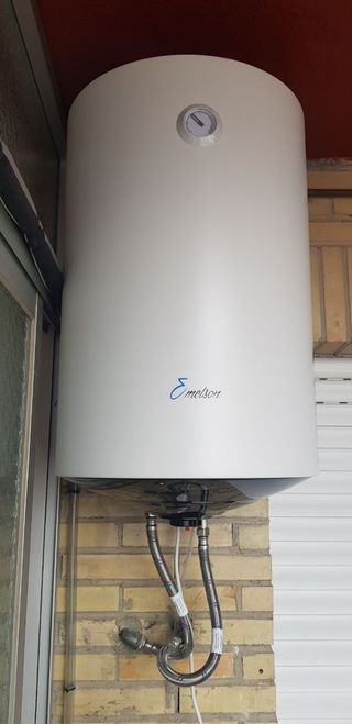 Termo eléctrico 80L 1,5kW - Emelson, 4 meses uso.