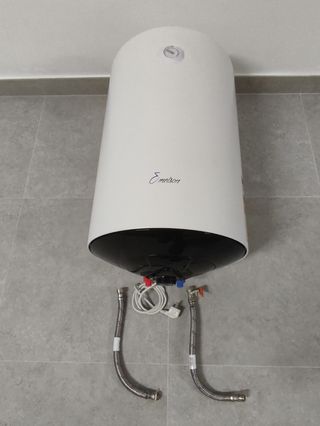 Termo eléctrico 80L 1,5kW - Emelson, 4 meses uso.