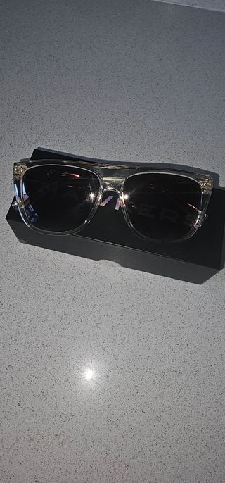 Gafas de sol transparentes