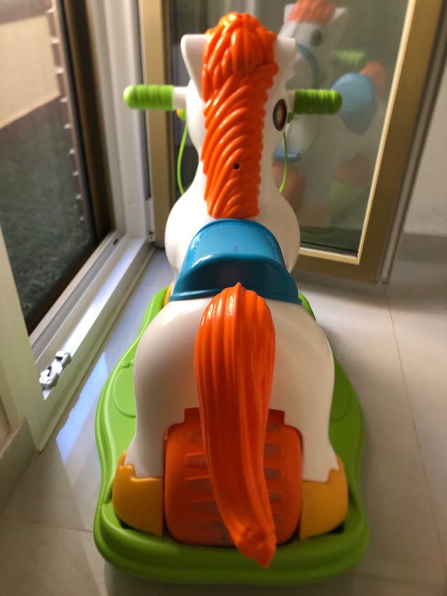 Caballito balancín infantil