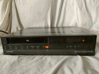 VHS RTV-328 - Videocassette Recorder