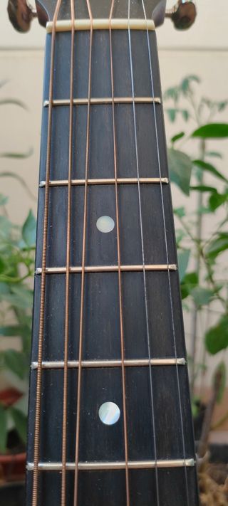 Guitarra Eastman E2 OM cedro