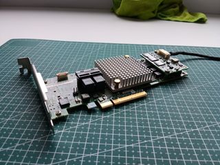 Controladora RAID ADAPTEC para 8 Discos ASR-8805
