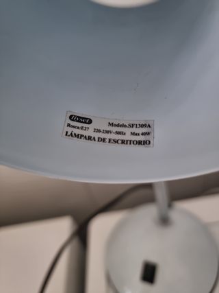 Lámpara escritorio estilo vintage. 