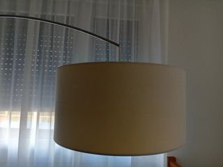 Lámpara arco moderna - metal y tela