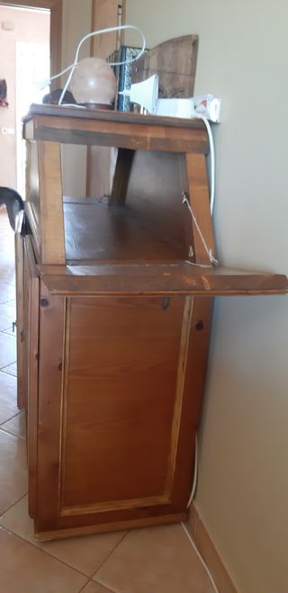 Mueble madera con vitrina - Marrón