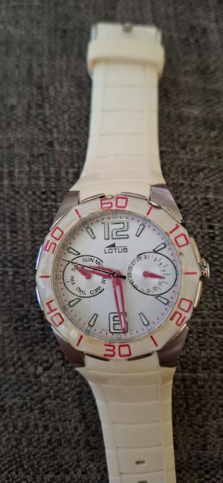 Reloj Lotus blanco - caucho