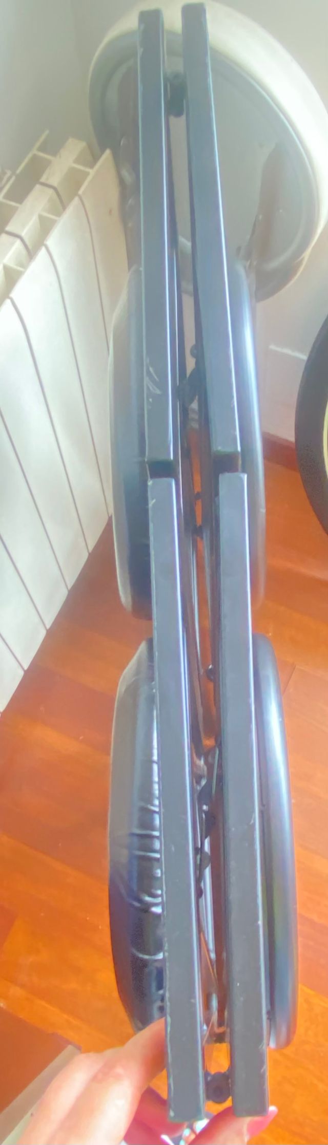 Mesa plegable metalica negra + 4 sillas