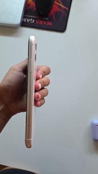 iPhone 11 blanco - 64GB