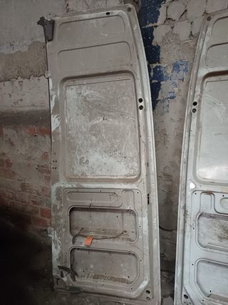 Puertas traseras iveco Daily City + Capó