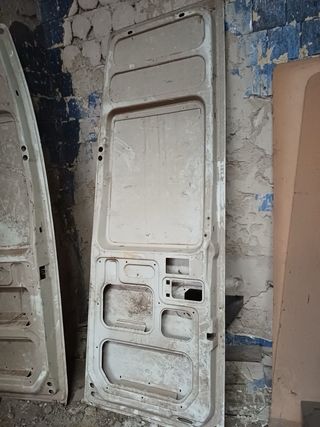 Puertas traseras iveco Daily City + Capó