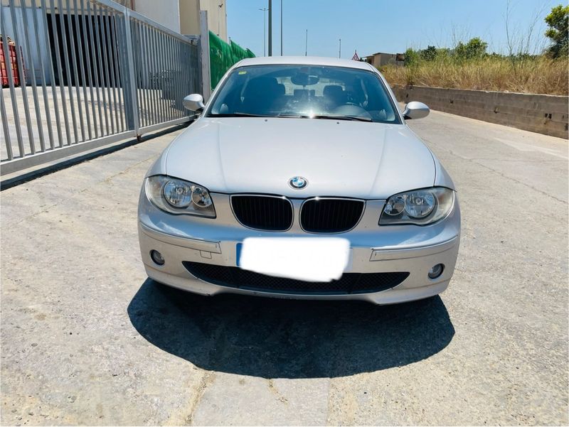 BMW Serie 1 2005 - foto 1