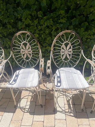 6 sedie e 2 panche da giardino doppie in metallo bianco