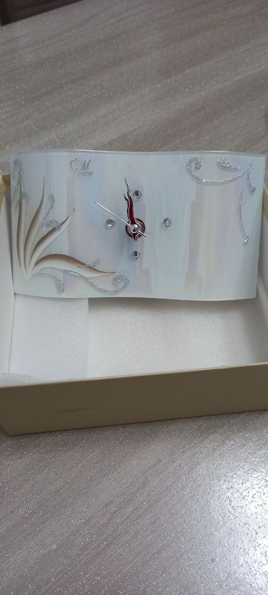 Orologio da tavolo in vetro