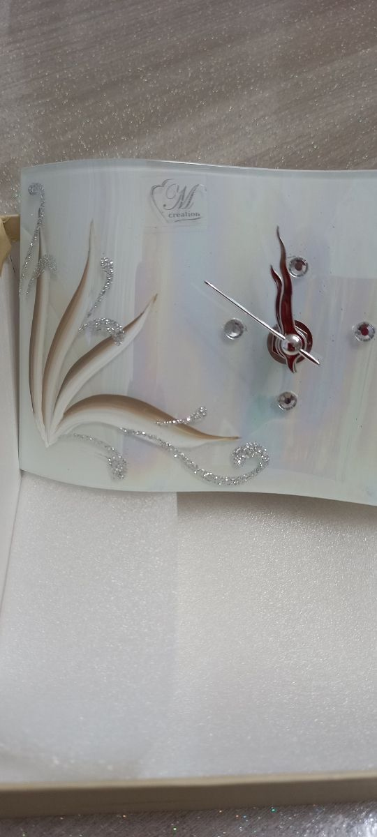 Orologio da tavolo in vetro