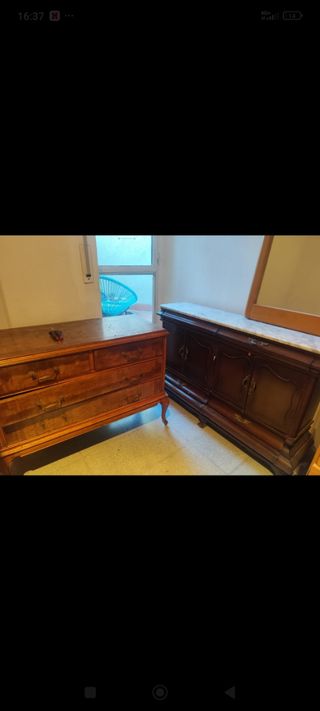 Muebles vintage de madera y mármol