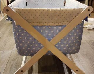 Minicuna bebé c/colchón y ropa