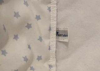 Minicuna bebé c/colchón y ropa