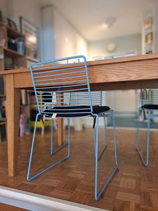 Mesa comedor roble macizo estilo nordico.