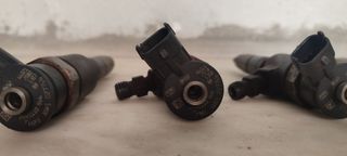 4 Inyectores diesel usados y bomba de alta.