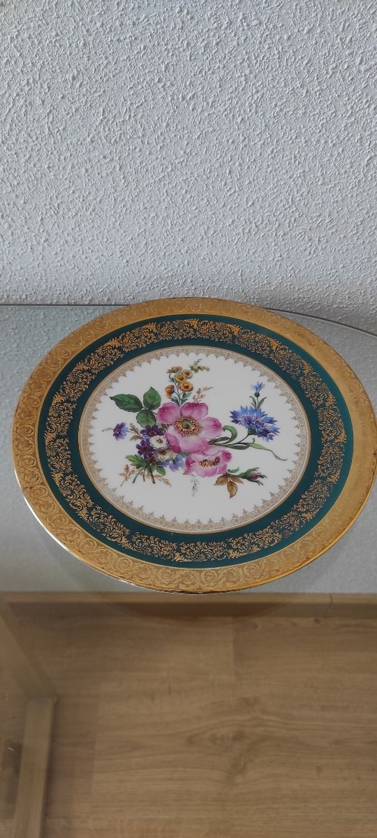 Piatto in porcellana di Limoges con fiori e oro