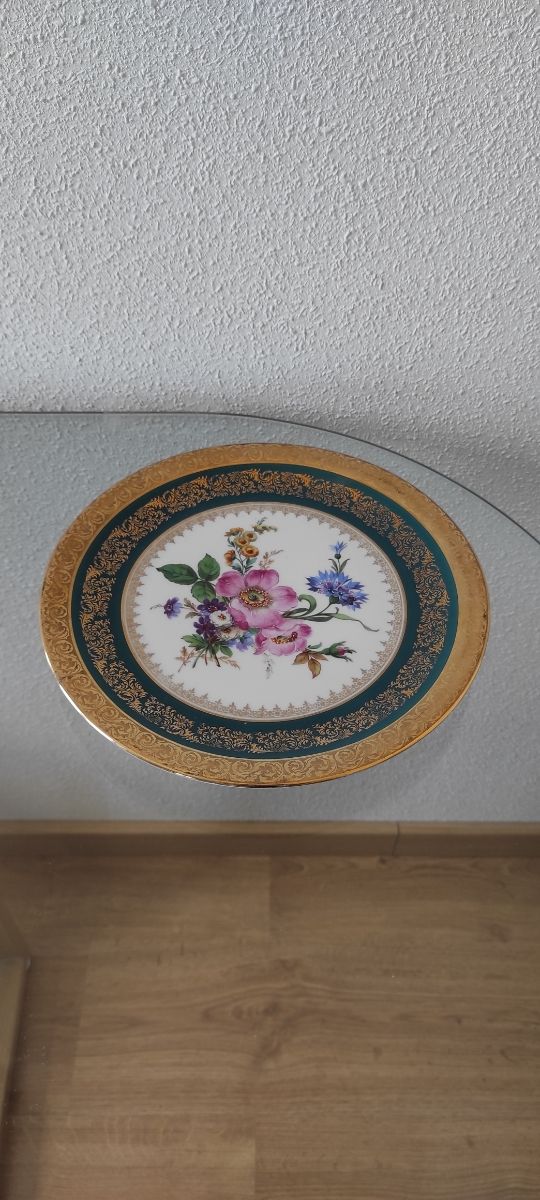 Piatto in porcellana di Limoges con fiori e oro