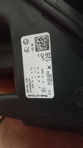 Faro delantero izquierdo Skoda