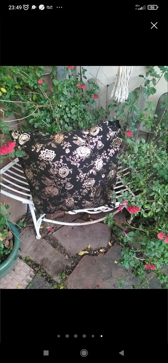 Fodere per cuscini nere e dorate