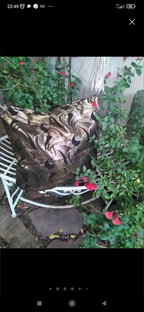 Fodere per cuscini nere e dorate