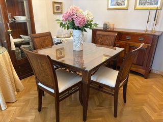 Mesa de comedor caoba maciza con cristal y sillas