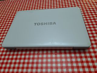 Computer portatile Toshiba bianco