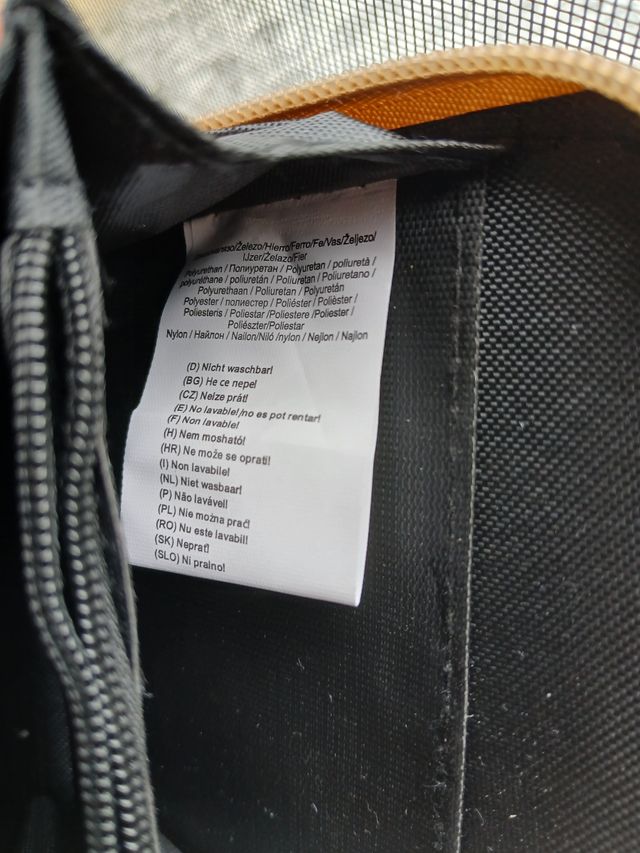 Portafoglio beige con zip