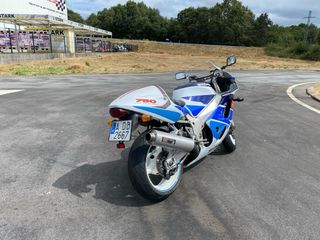 Suzuki GSX-R 750 - Impecable