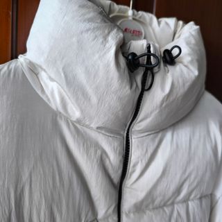Cazadora blanca bomber