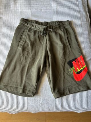 Shorts Nike talla S - Verde Militar